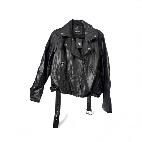 Elodie Jackets & Blazers - NWT Elodie Black Faux Leather Moto‎ Biker Jacket Full Zip Belted Women's Size L